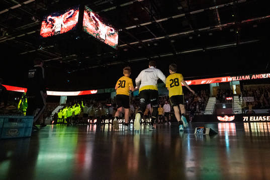Sävehofs Elias Á Skipagøtu gär entré