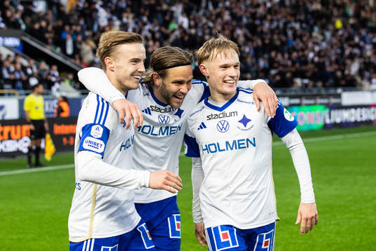 IFK Norrköpings Christoffer Nyman jublar med Jacob Ortmark