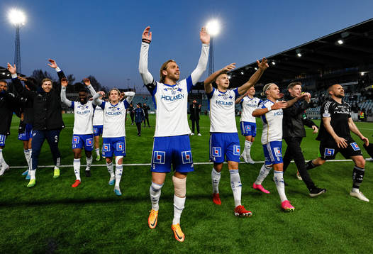 IFK Norrköpings spelare med Christoffer Nyman jublar