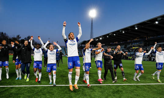 IFK Norrköpings spelare med Christoffer Nyman jublar