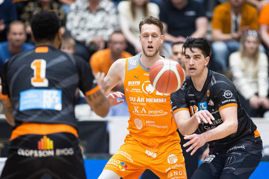 Norrköpings Adam Ramstedt och Borås Ryan Logan