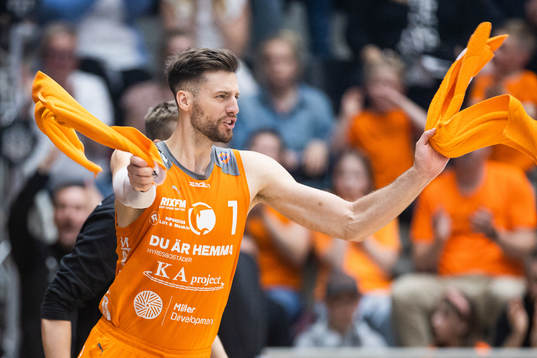 Norrköpings Adam Ramstedt jublar