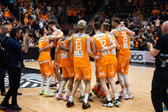 Norrköpings spelare jublar