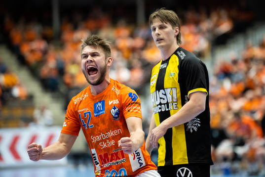 IFK Kristianstads Albin Selin Nilsson jublar medan
