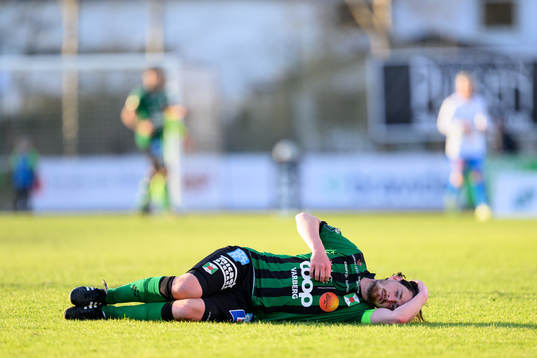 Varbergs Robin Tranberg deppar och har ont