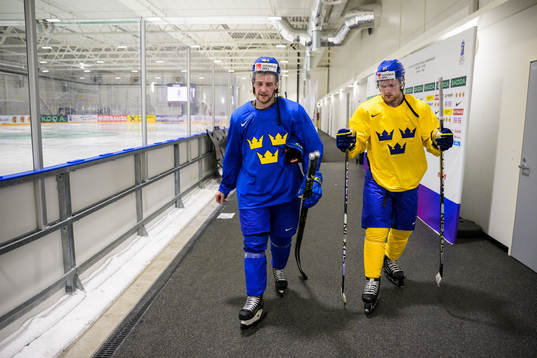 Jonathan Pudas and Carl Grundström of Sweden