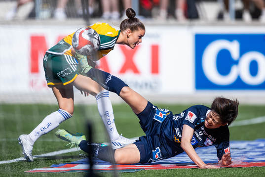IFK Norrköpings My Cato och Linköpings Saori Takarada