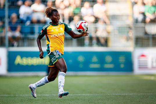 <ifif7<under fotbollsmatchen i Damallsvenskan mellan