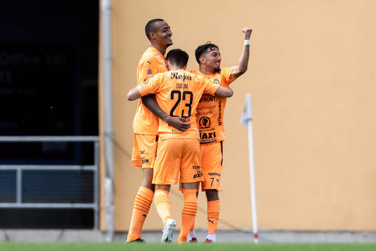 AFC Eskilstunas Simon Karlsson Adjei, Armin Culum och Samir