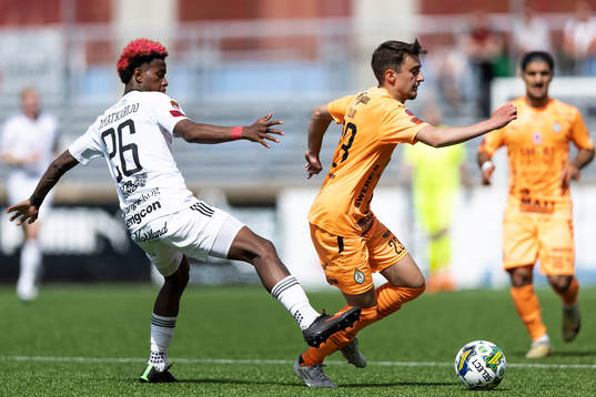 Östersunds Chovanie Amatkarijo och AFC Eskilstunas Armin