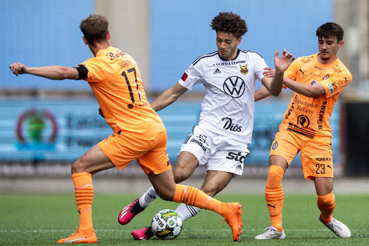AFC Eskilstunas Anton Ekeroth och Armin Culum mot