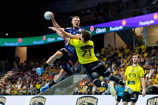 IFK Kristianstads Markus Olsson och Sävehofs Elias Á