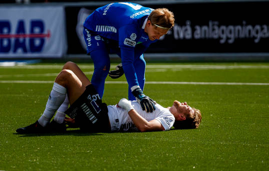 Örebros Niclas Bergmark har ont