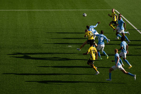 Elfsborgs Per Frick och Malmö FFs Derek Cornelius