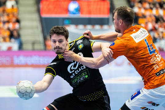 Sävehofs Elias Á Skipagøtu och IFK Kristianstads Markus