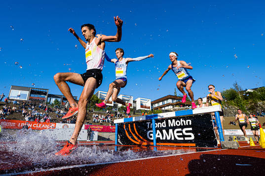 Ibrham Ezzaydouni of Spain and Simon Sundström of Sweden