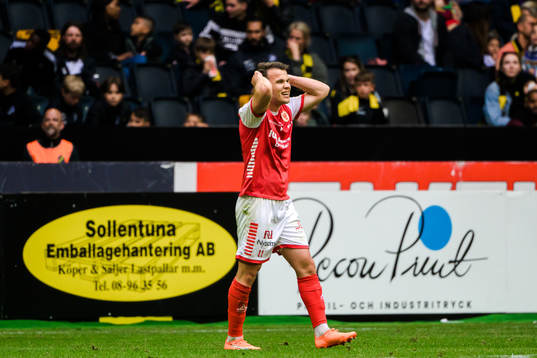 Kalmars Simon Skrabb deppar