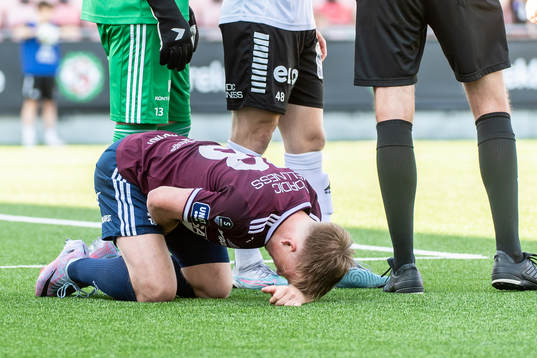Gefles Anton Lundin har ont