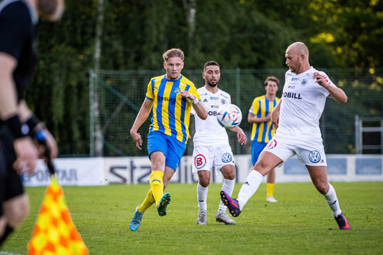 Eskilsminne IFs Danijal Omanovic och Ängelholms Christian