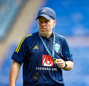 Assistant coach Viktor Eriksson