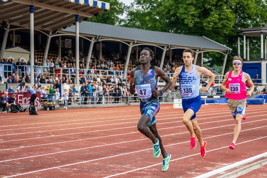 Joseph Deng, Australien, Andreas Kramer, Ullevi FK, och Ole