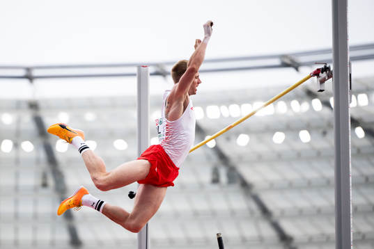 Piotr Lisek of Poland competing in men’s pole vault