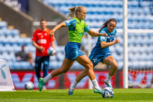 Amalie Eikeland and Tuva Hansen of the Norwegian women's
