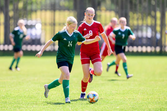 Anna Björk Heikkisdottir och Selma Dahlqvist