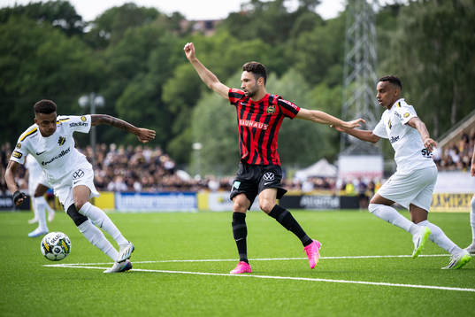 AIKs Rui Modesto och Bilal Hussein mot Brommapojkarnas