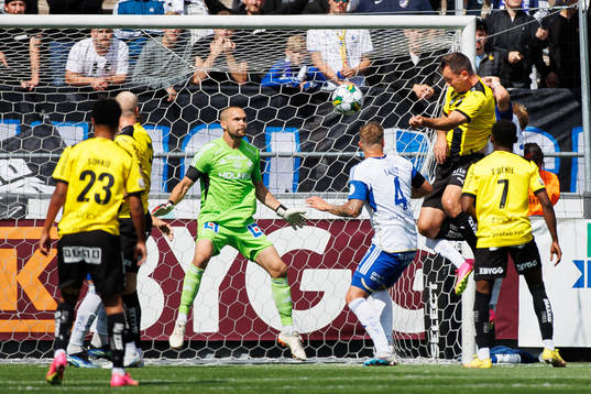 Häckens Even Hovland gör 0-1