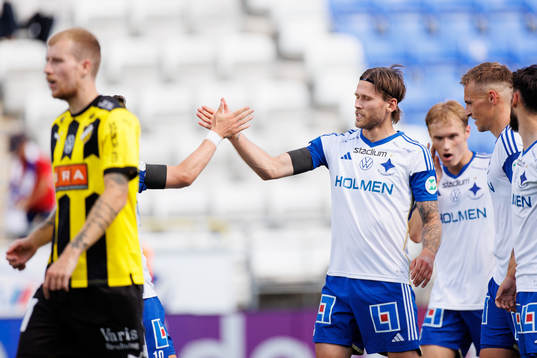 IFK Norrköpings Arnor Traustason jublar