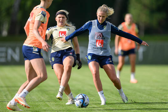Goalkeeper Emma Holmberg and Rebecka Blomqvist at a