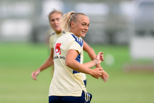 Hanna Bennison at a training session with the Swedish