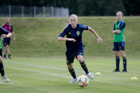 Holly Persson