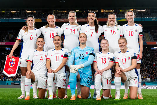 The starting eleven of Norway pose for a team photo