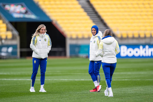 Linda Sembrant, Caroline Seger and Kosovare Asllani of the