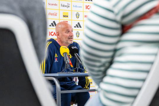 Assistant coach Magnus Wikman of the Swedish women's