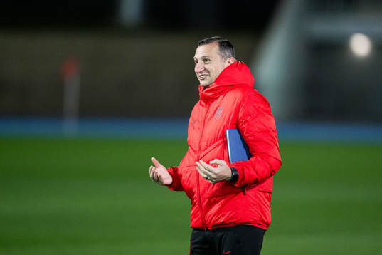 Head coach Vlatko Andonovski at a training session with the