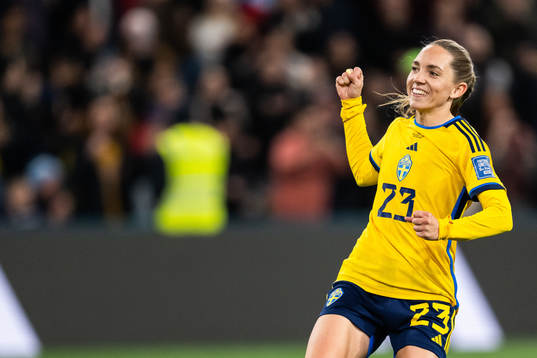 Elin Rubensson of Sweden celebrate
