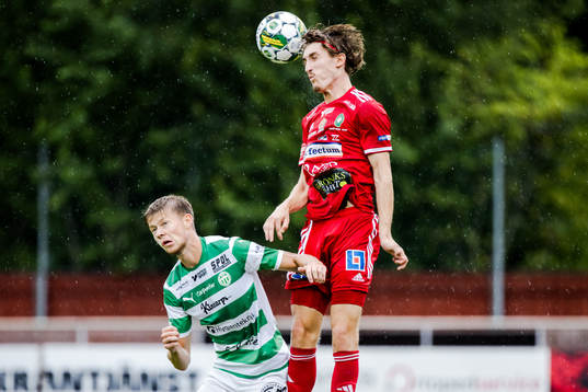 Skövde AIKs Hugo Engström och Västerås SKs Patric