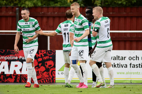 Västerås SKs Ibrahim Yalatif Diabaté jublar med