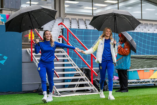 Kosovare Asllani and Fridolina Rolfö of the Swedish