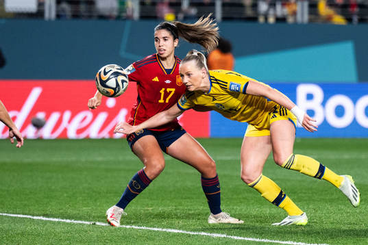 Alba Redondo of Spain and Stina Blackstenius of Sweden