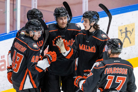 Malmö Redhawks Lauri Pajuniemi jublar