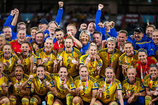 Bläddra bland fler bilder av Sverige dam