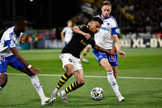 AIKs Rui Modesto och IFK Norrköpings Kevin Höög Jansson