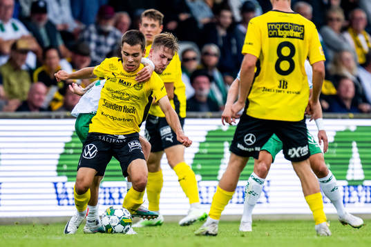 Mjällbys Leo Walta och Hammarbys Fredrik Hammar