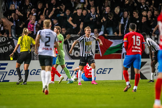 Landskronas Frederik Ihler jublar