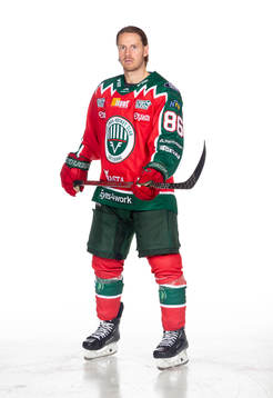 Frölundas Erik Thorellposerar för ett porträtt