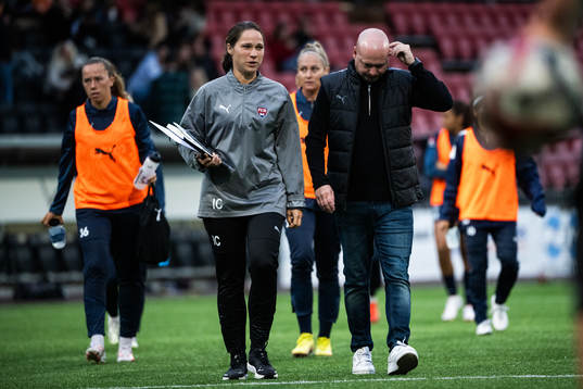 Rosengårds tränare Ieva Cederström och assisterande